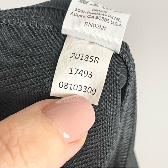 Spanx Camo Leggings Women’s Activewear Pants size S Black - Picture 6 of 7